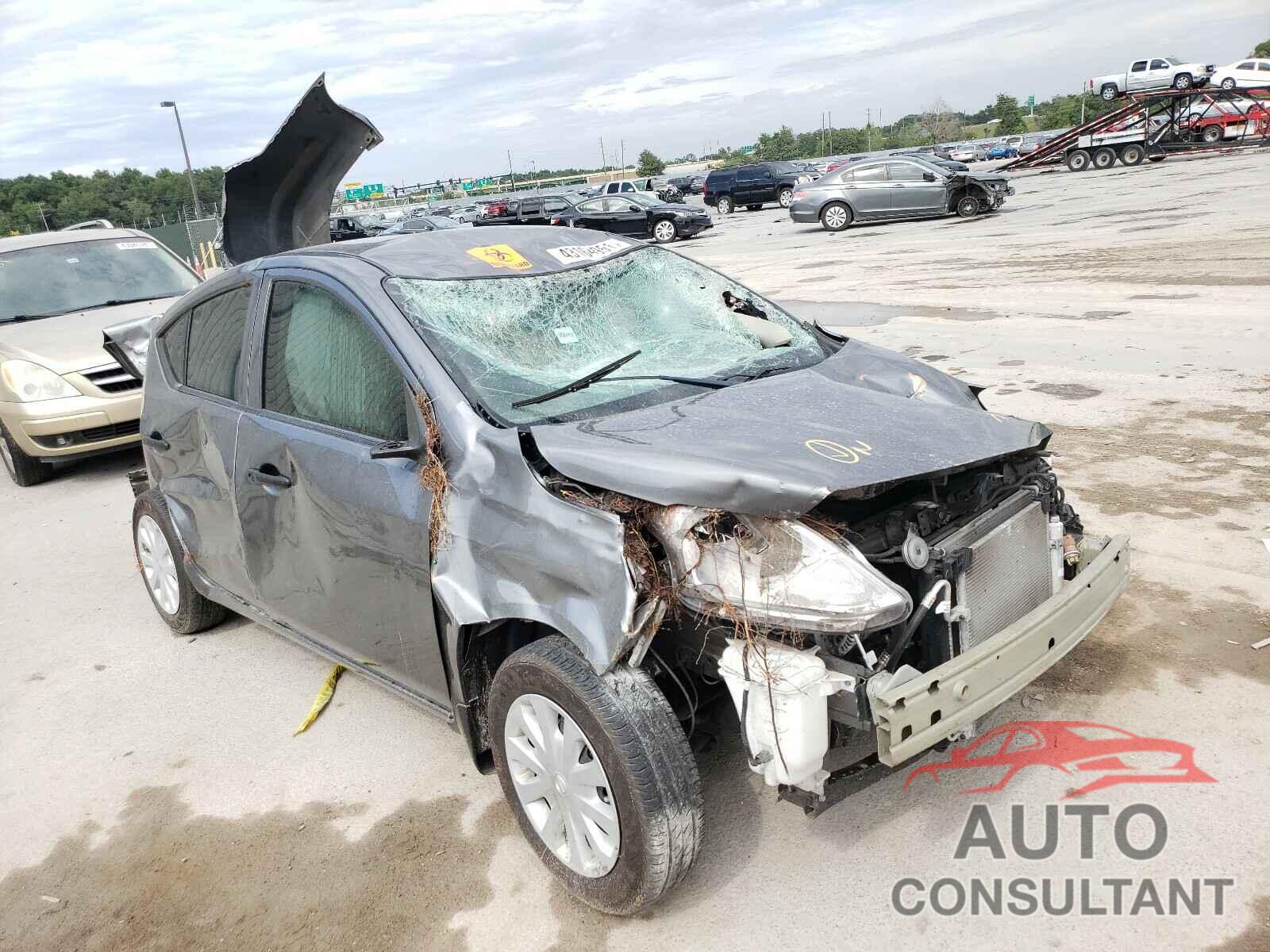 NISSAN VERSA 2018 - 3N1CN7AP4JL802383