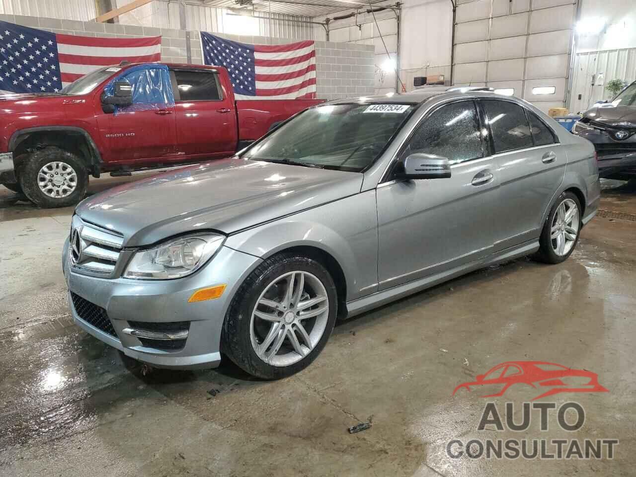 MERCEDES-BENZ C-CLASS 2013 - WDDGF4HBXDA853389
