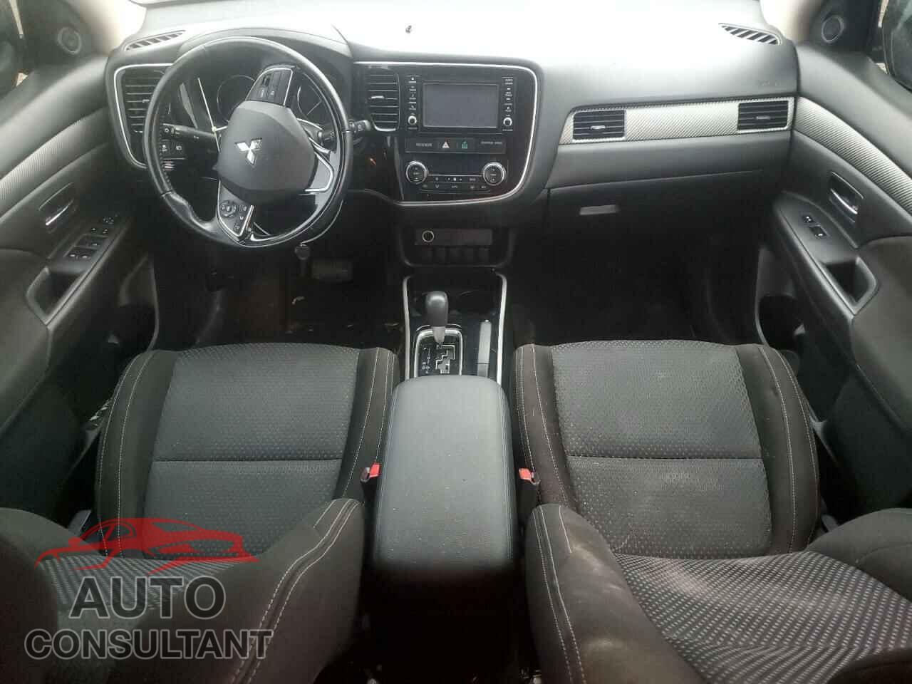 MITSUBISHI OUTLANDER 2017 - JA4AD2A39HZ013473