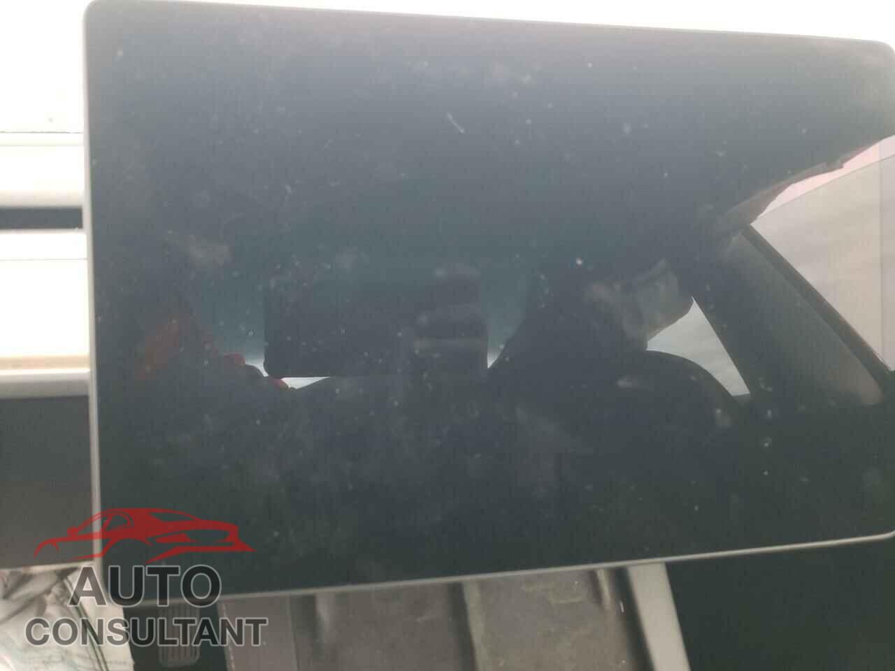 TESLA MODEL 3 2023 - 5YJ3E1EA3PF548477