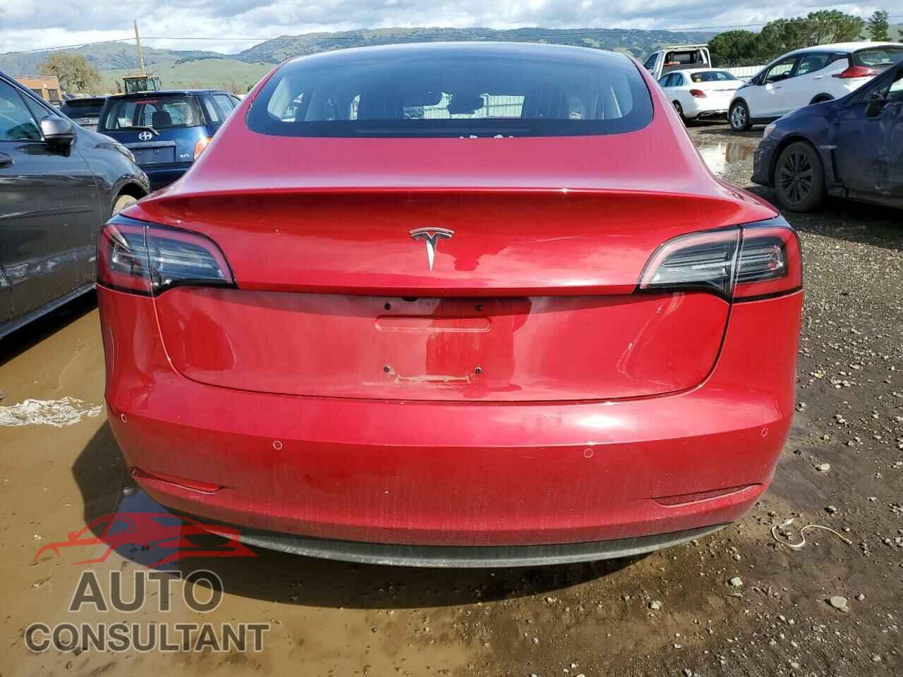 TESLA MODEL 3 2018 - 5YJ3E1EA9JF008932