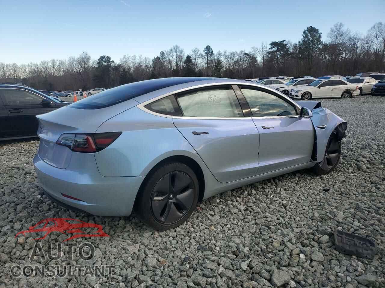 TESLA MODEL 3 2018 - 5YJ3E1EAXJF031880