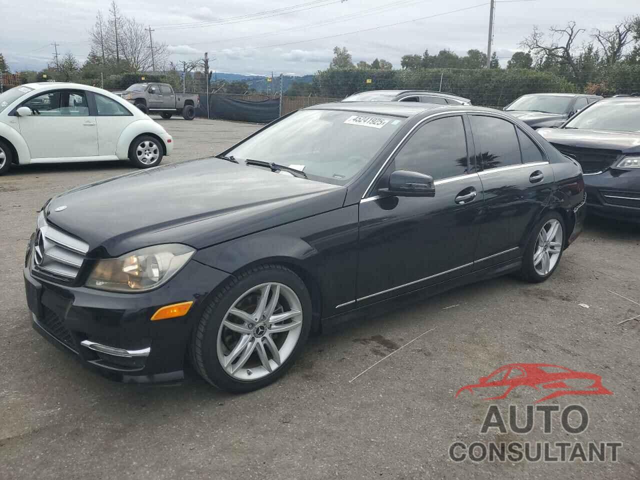 MERCEDES-BENZ C-CLASS 2013 - WDDGF4HB1DA766397
