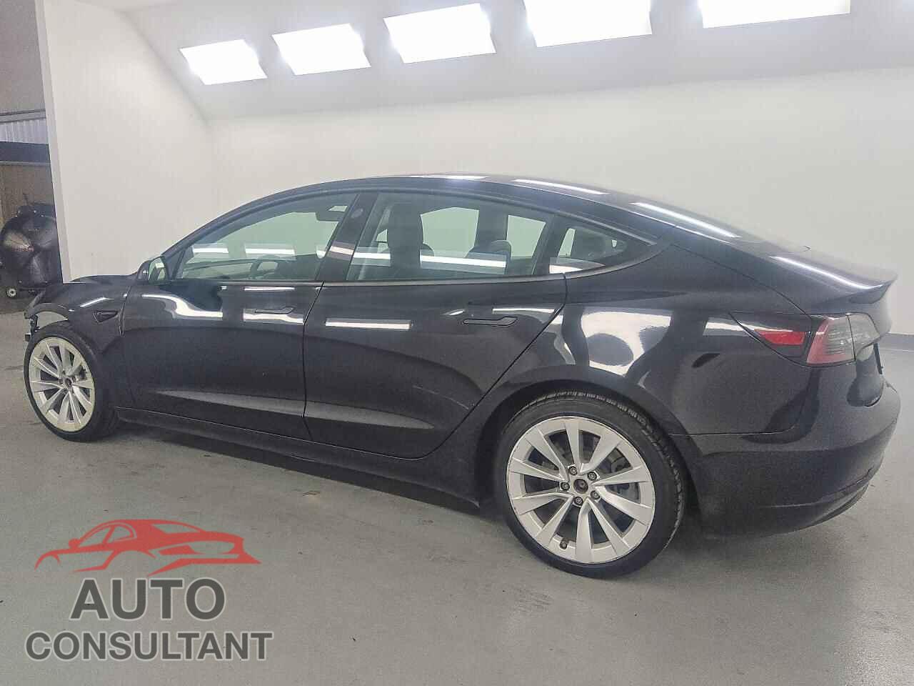 TESLA MODEL 3 2022 - 5YJ3E1EA8NF304529