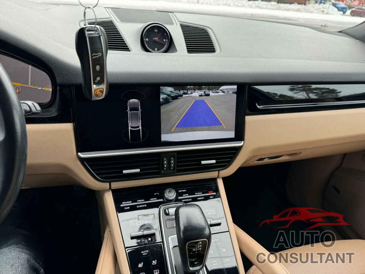 PORSCHE CAYENNE 2019 - WP1AA2AY4KDA04998