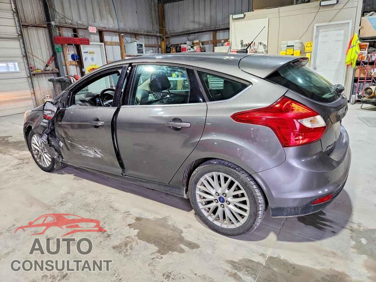 FORD FOCUS 2012 - 1FAHP3M2XCL314792