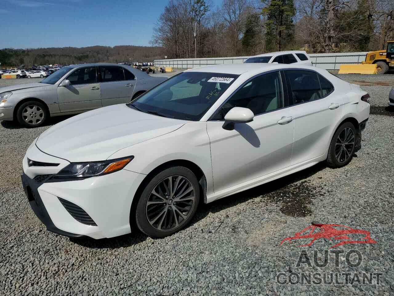 TOYOTA CAMRY 2018 - 4T1B11HK2JU570900