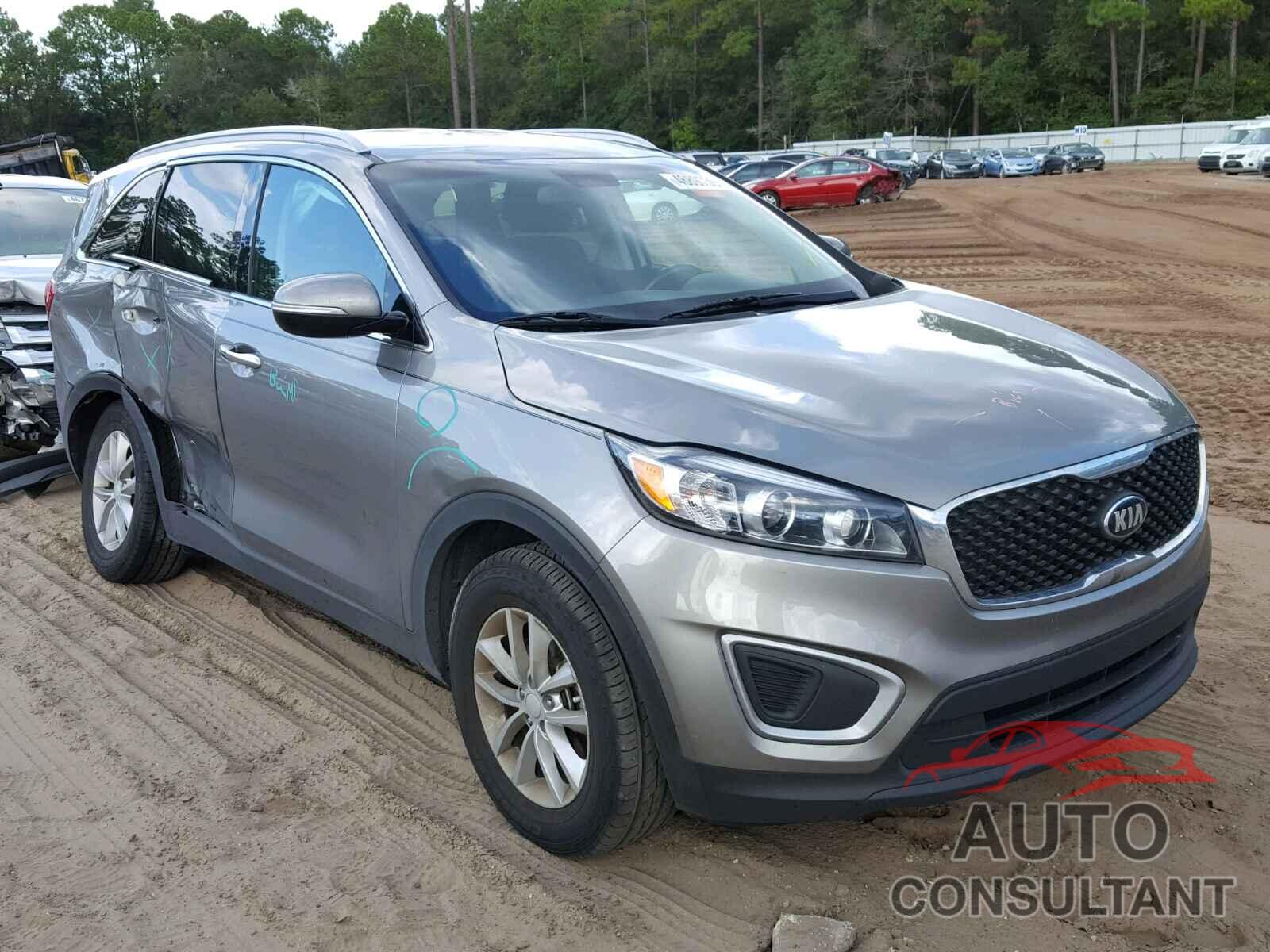 KIA SORENTO LX 2017 - 5XYPG4A39HG261241