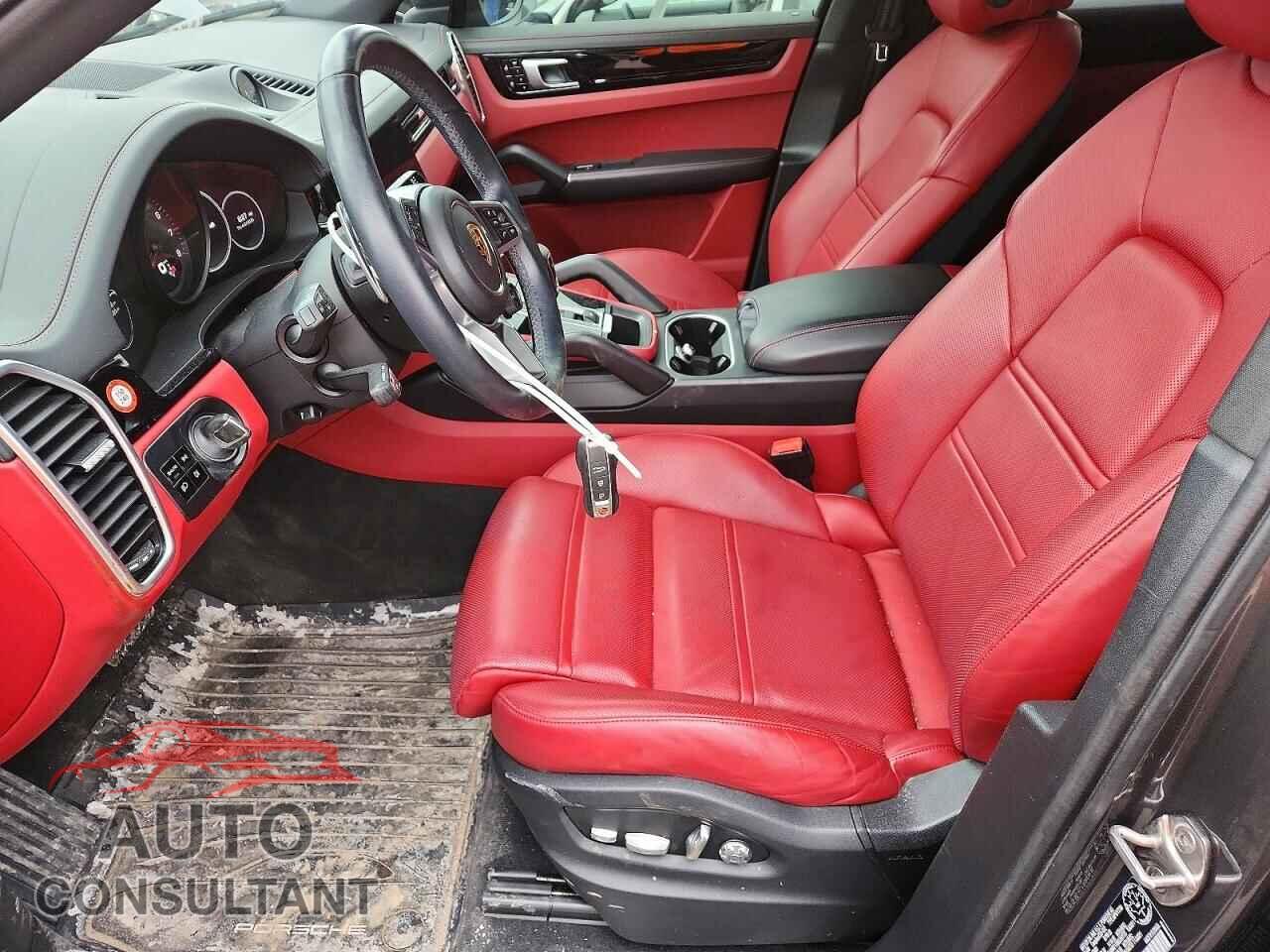 PORSCHE CAYENNE 2020 - WP1BA2AY7LDA48113