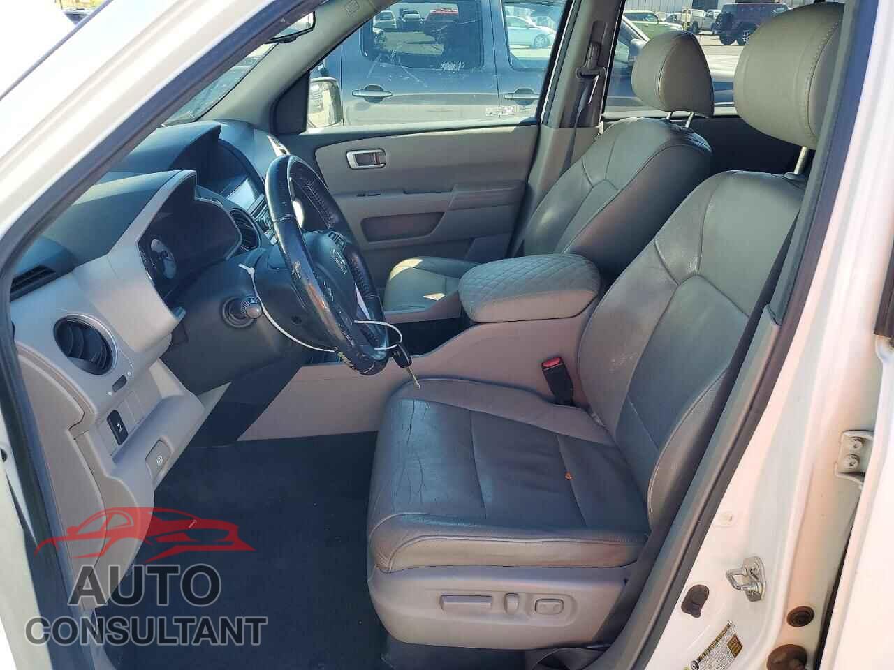 HONDA PILOT 2012 - 5FNYF4H70CB083171