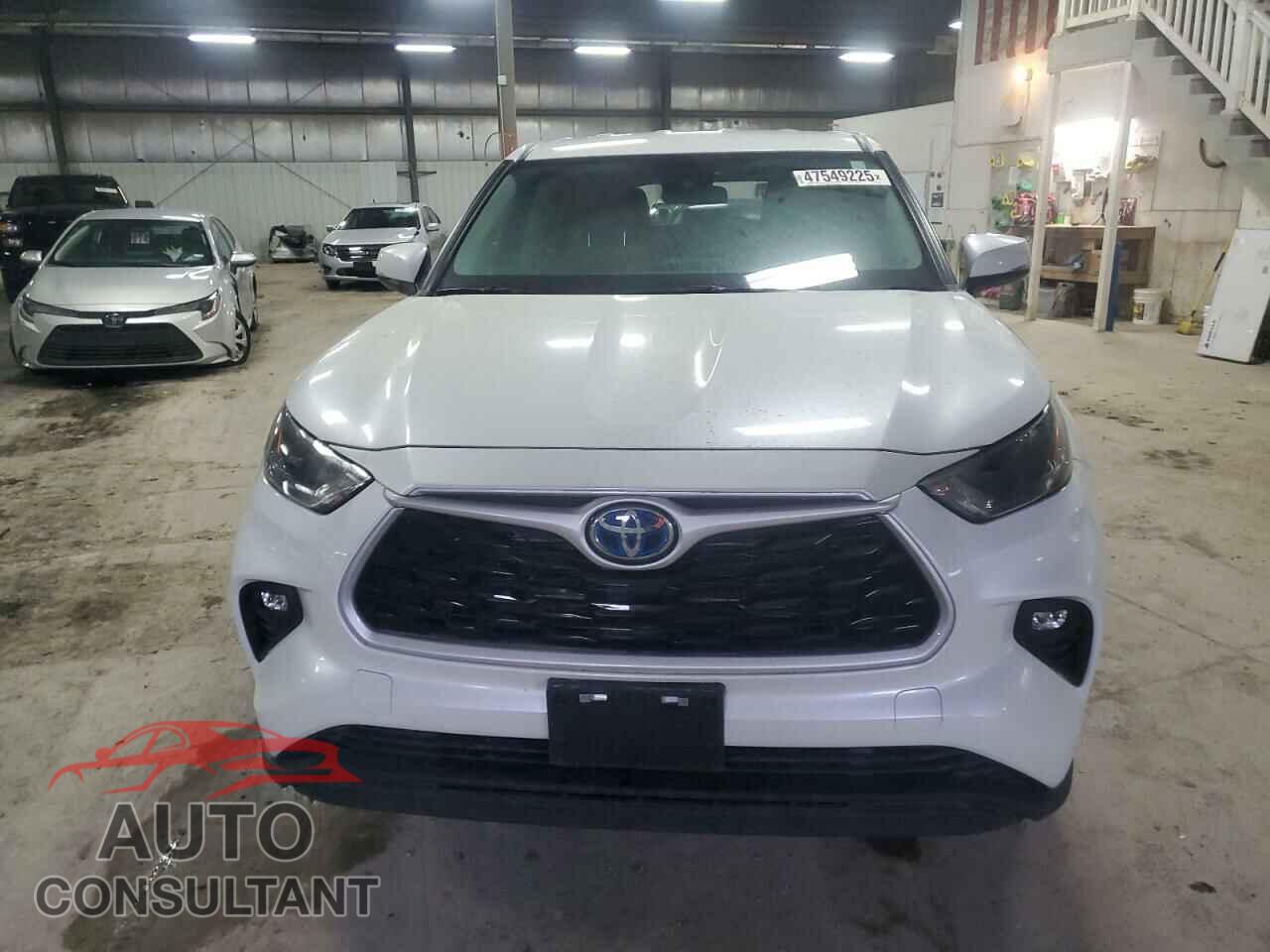 TOYOTA HIGHLANDER 2023 - 5TDBBRCH8PS112643