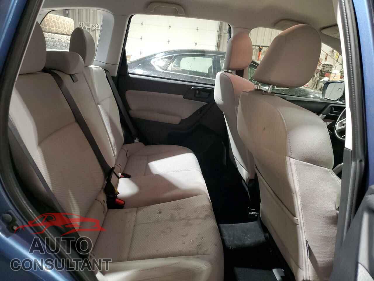 SUBARU FORESTER 2018 - JF2SJABC7JH440577