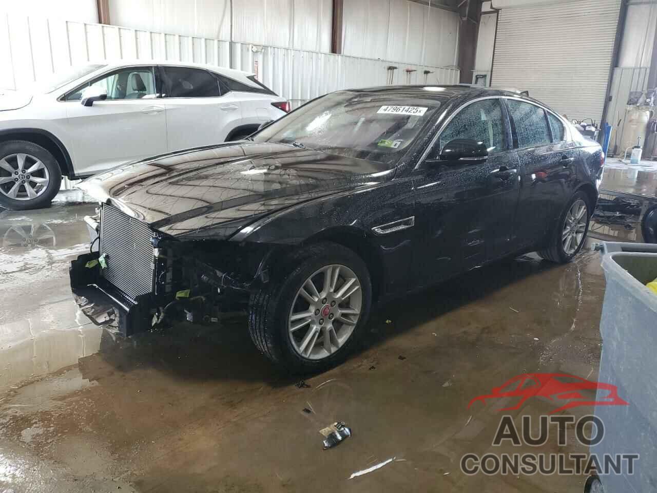 JAGUAR XE 2018 - SAJAJ4FX1JCP37996
