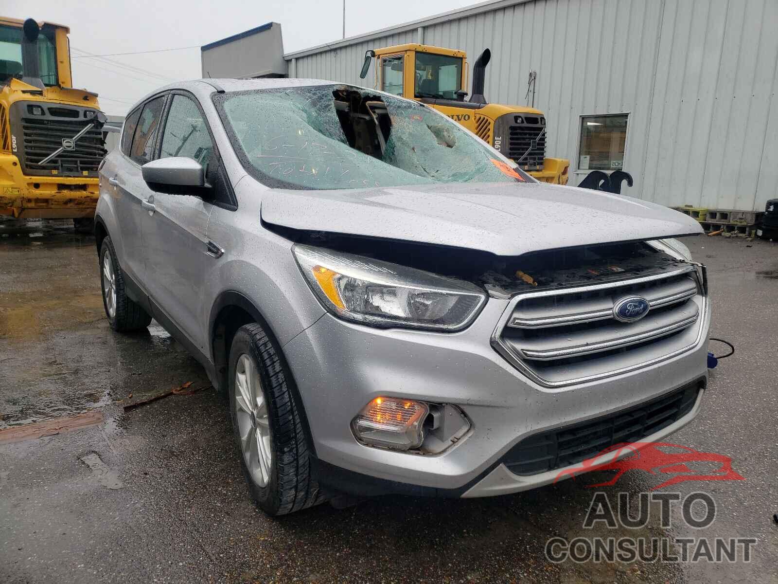 FORD ESCAPE 2017 - 1FMCU0G94HUB04514