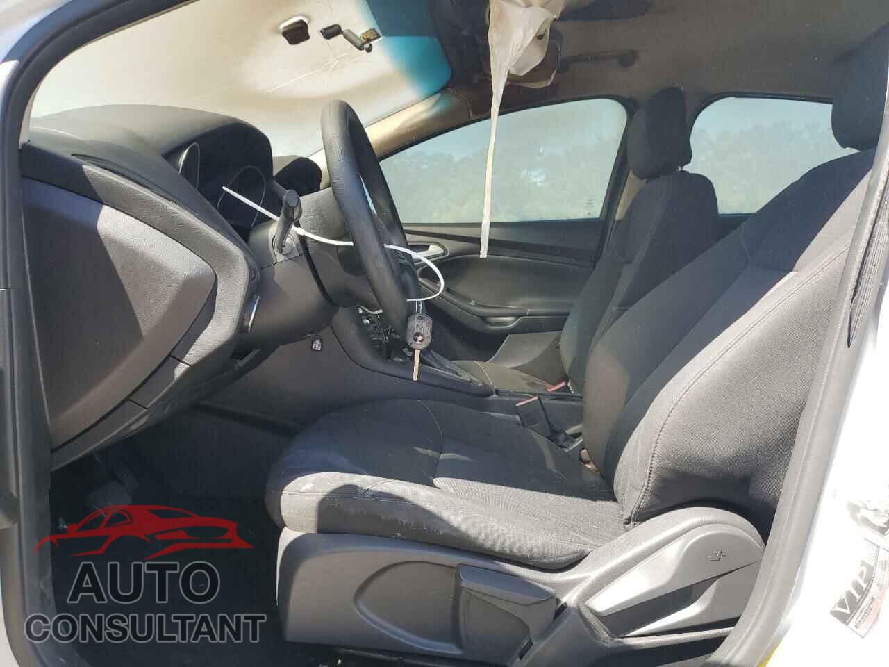 FORD FOCUS 2016 - 1FADP3F29GL330676