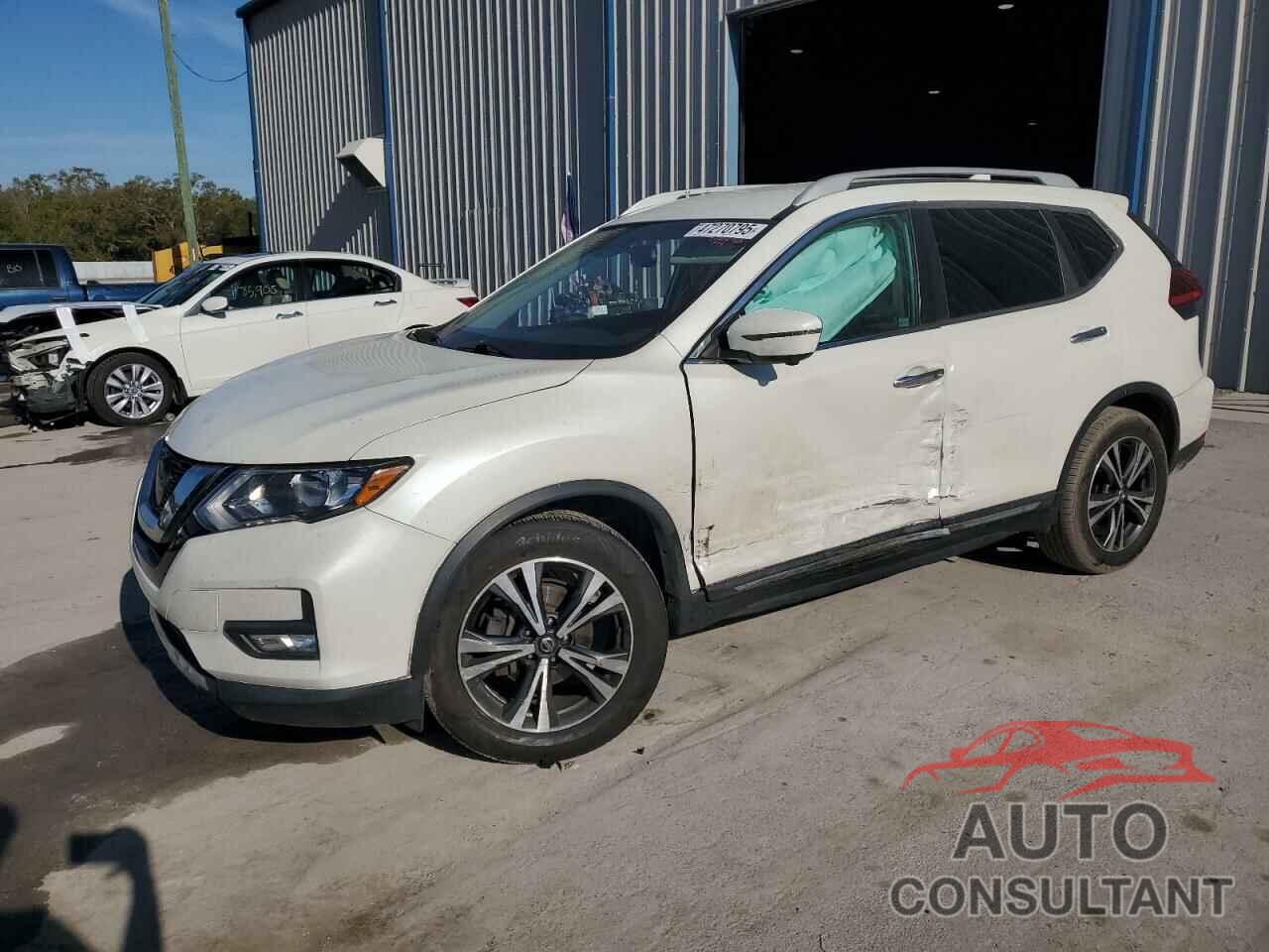 NISSAN ROGUE 2018 - 5N1AT2MT5JC763008
