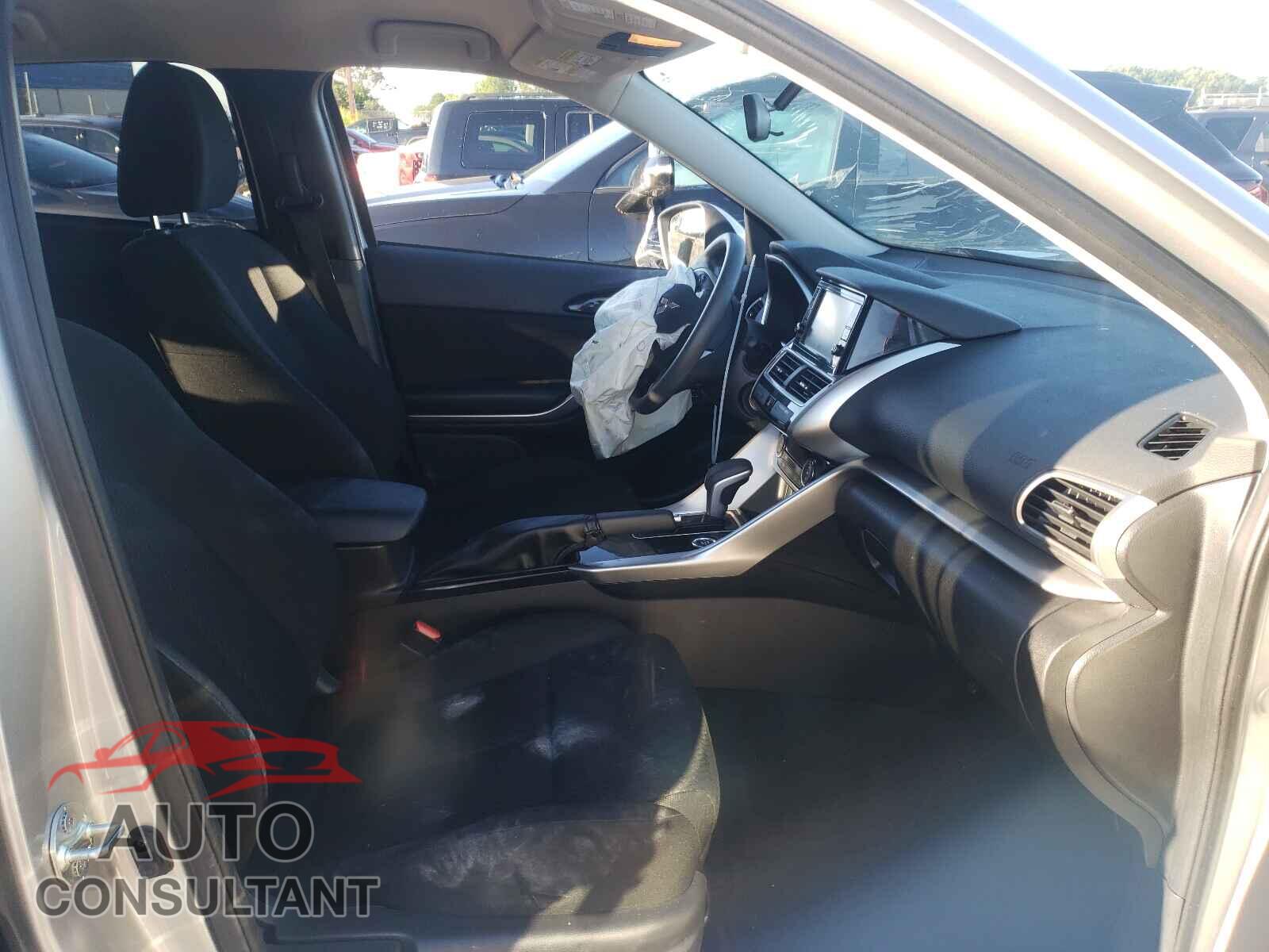 MITSUBISHI ECLIPSE 2019 - JA4AT3AAXKZ033892