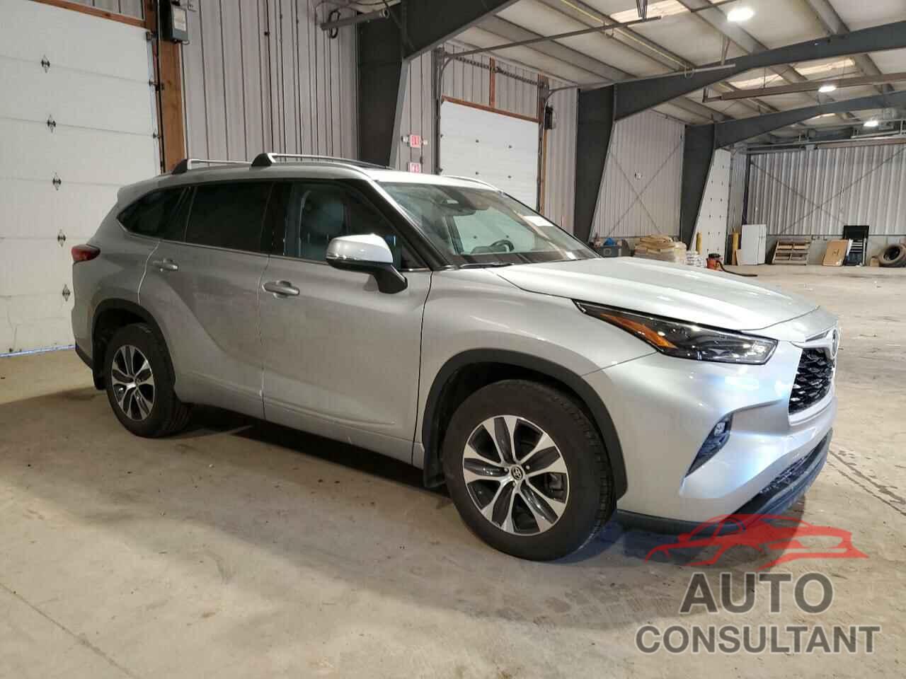 TOYOTA HIGHLANDER 2022 - 5TDHZRBH8NS164424