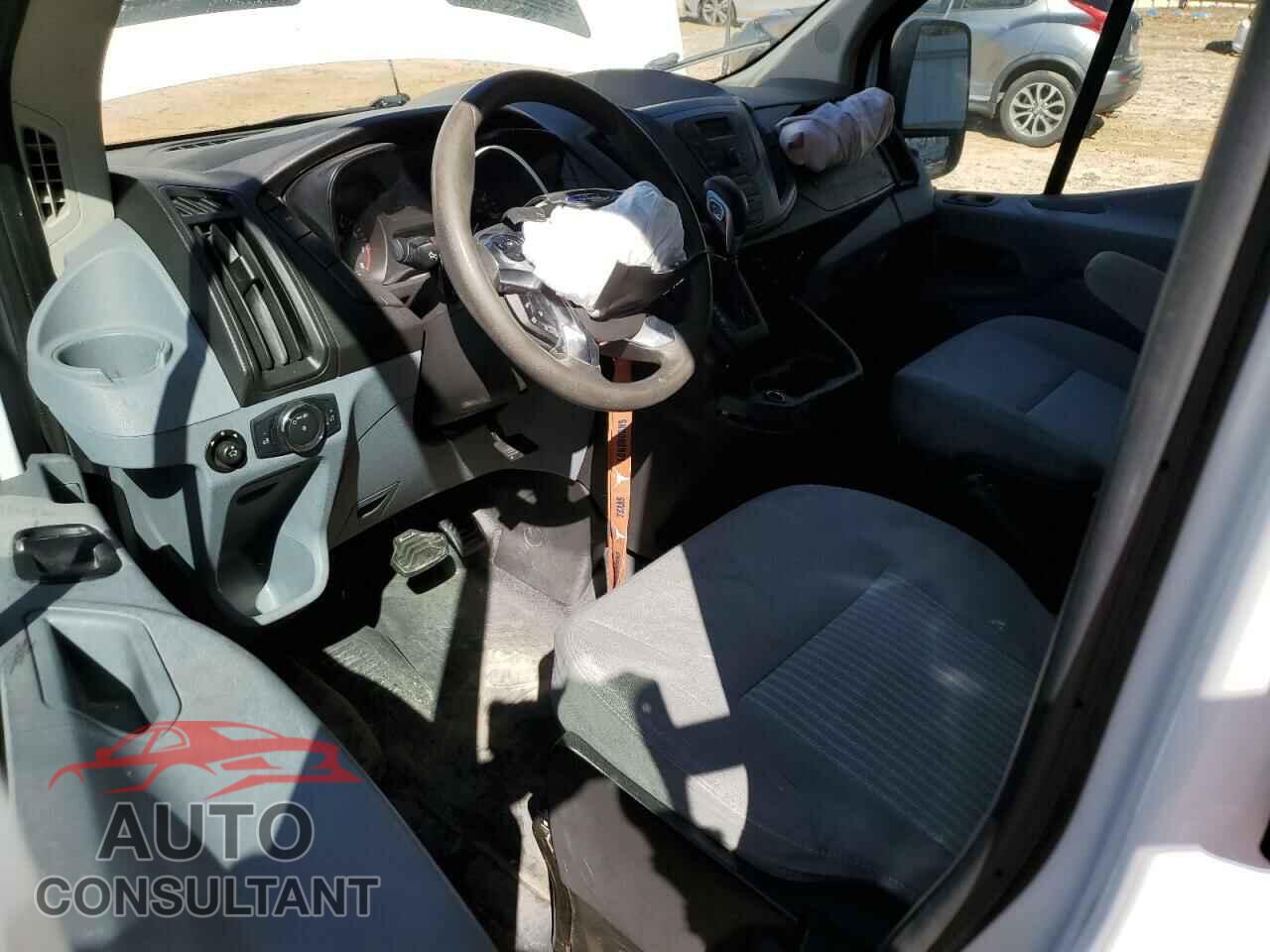 FORD TRANSIT 2019 - 1FTYR3XM1KKB77084
