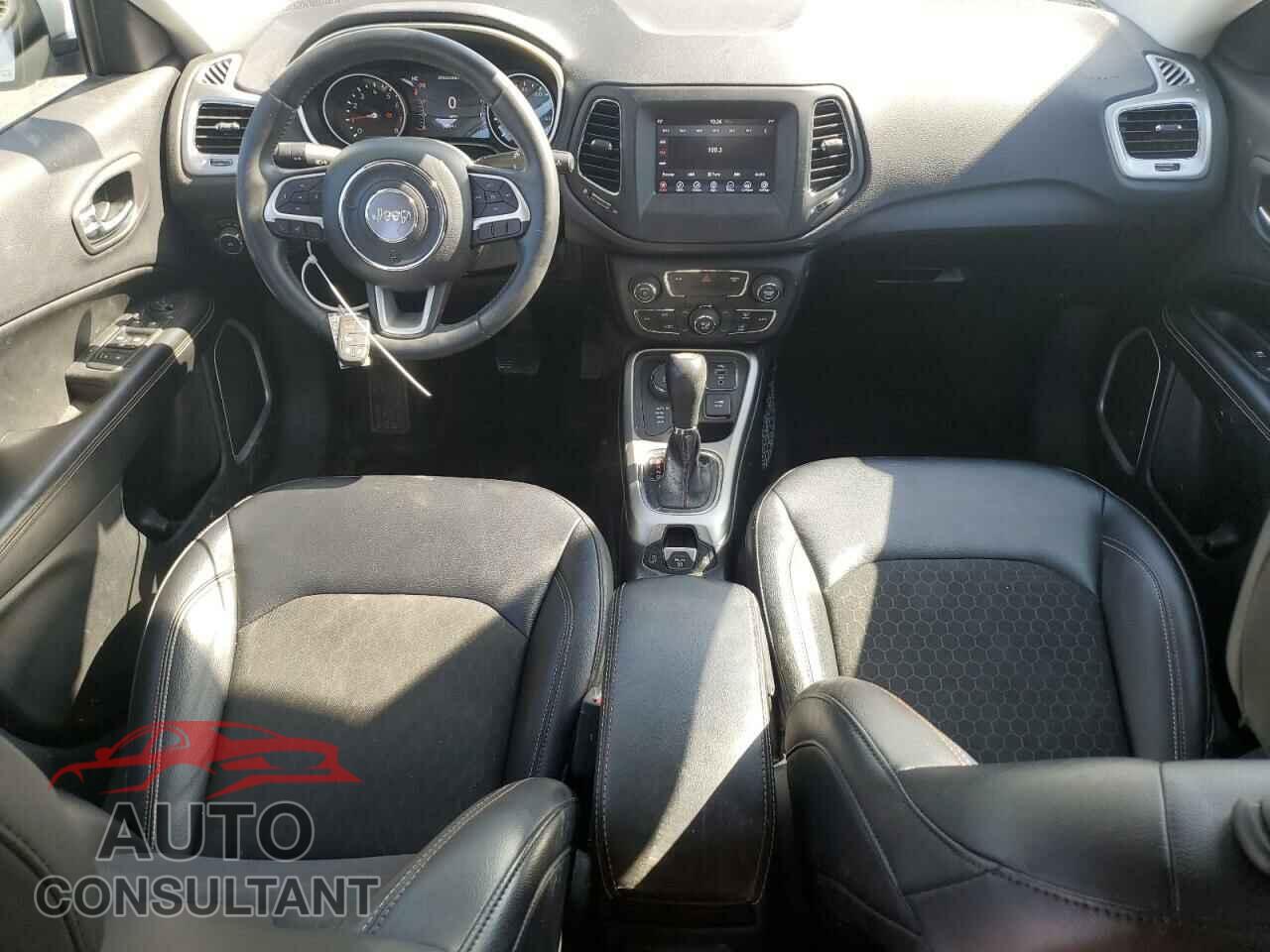 JEEP COMPASS 2017 - 3C4NJDBB3HT618713