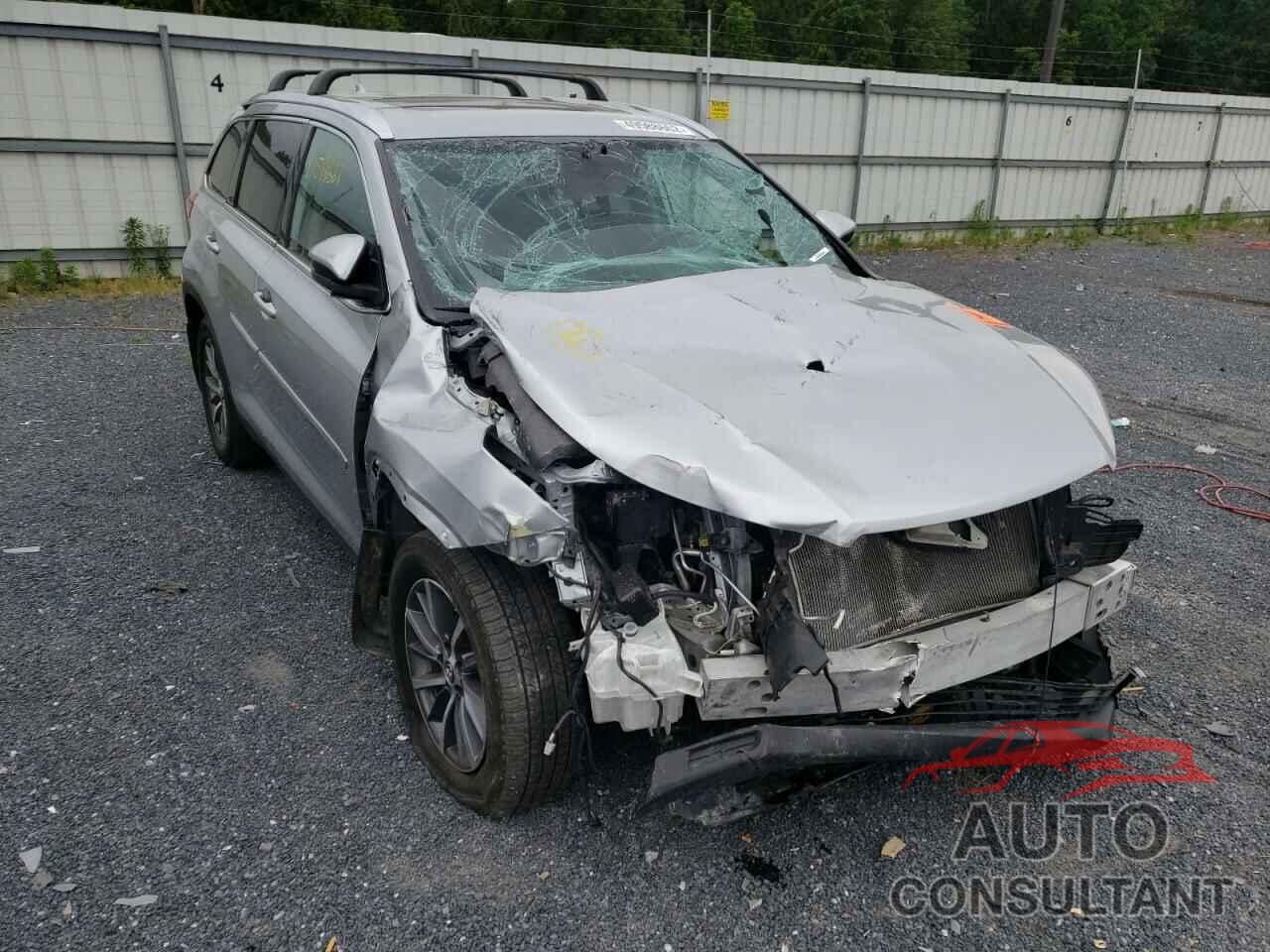 TOYOTA HIGHLANDER 2019 - 5TDJZRFH4KS579277