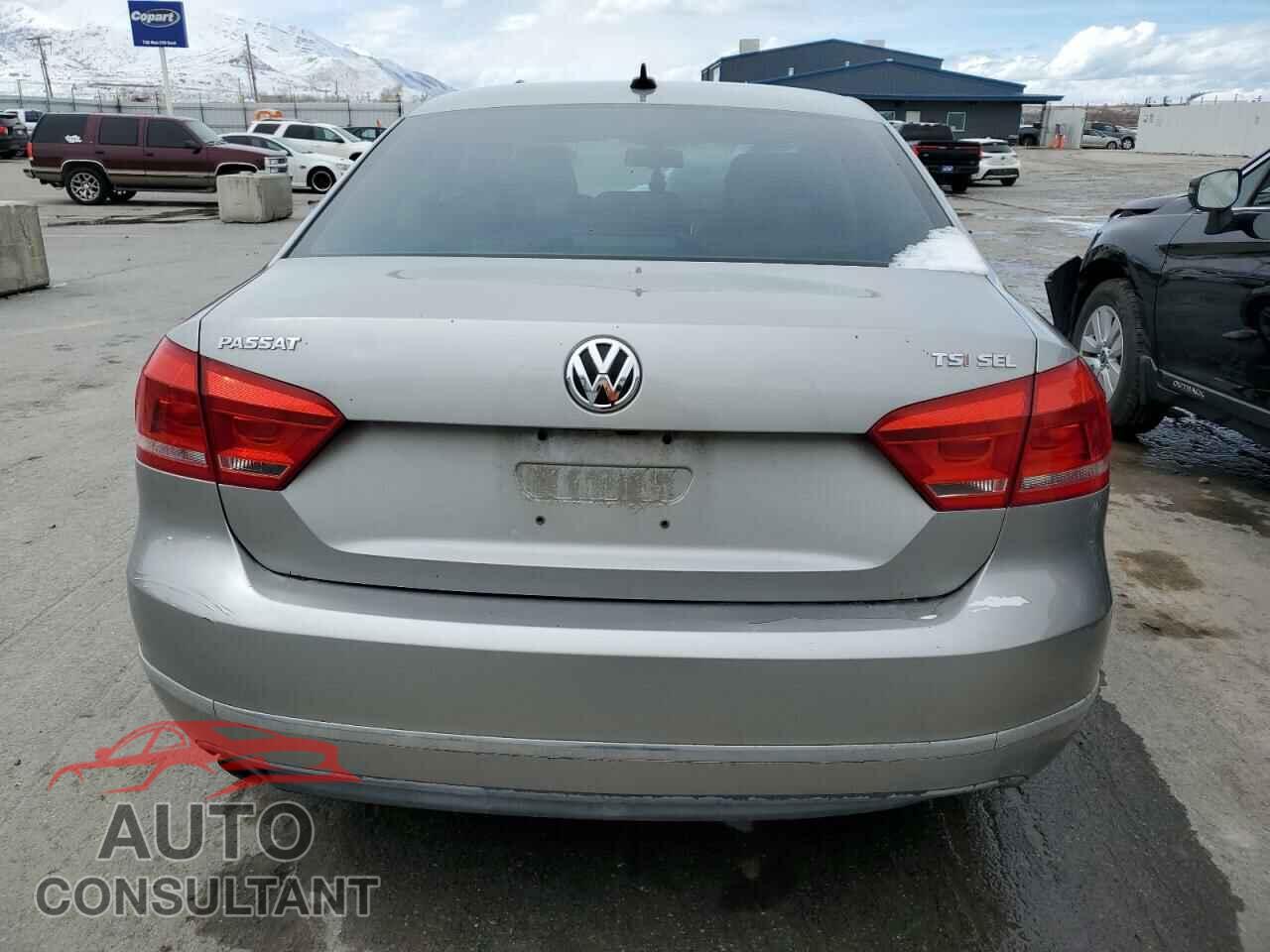 VOLKSWAGEN PASSAT 2014 - 1VWCT7A30EC008902
