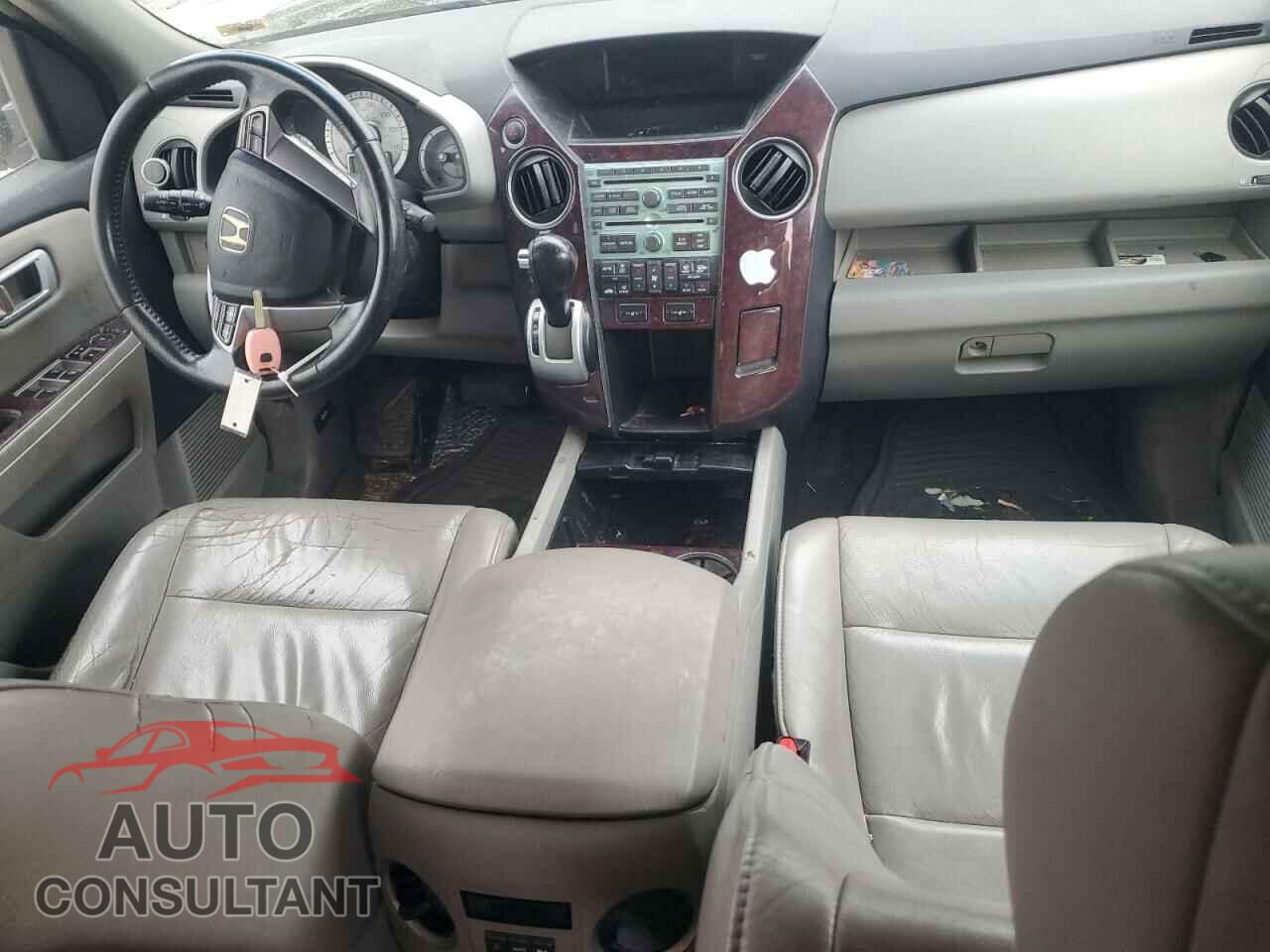 HONDA PILOT 2011 - 5FNYF4H62BB051134