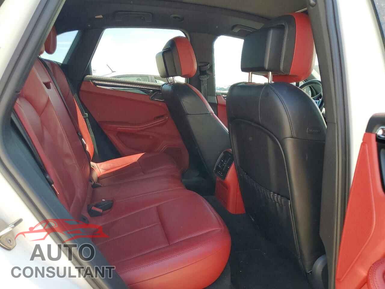 PORSCHE MACAN 2015 - WP1AB2A52FLB43431