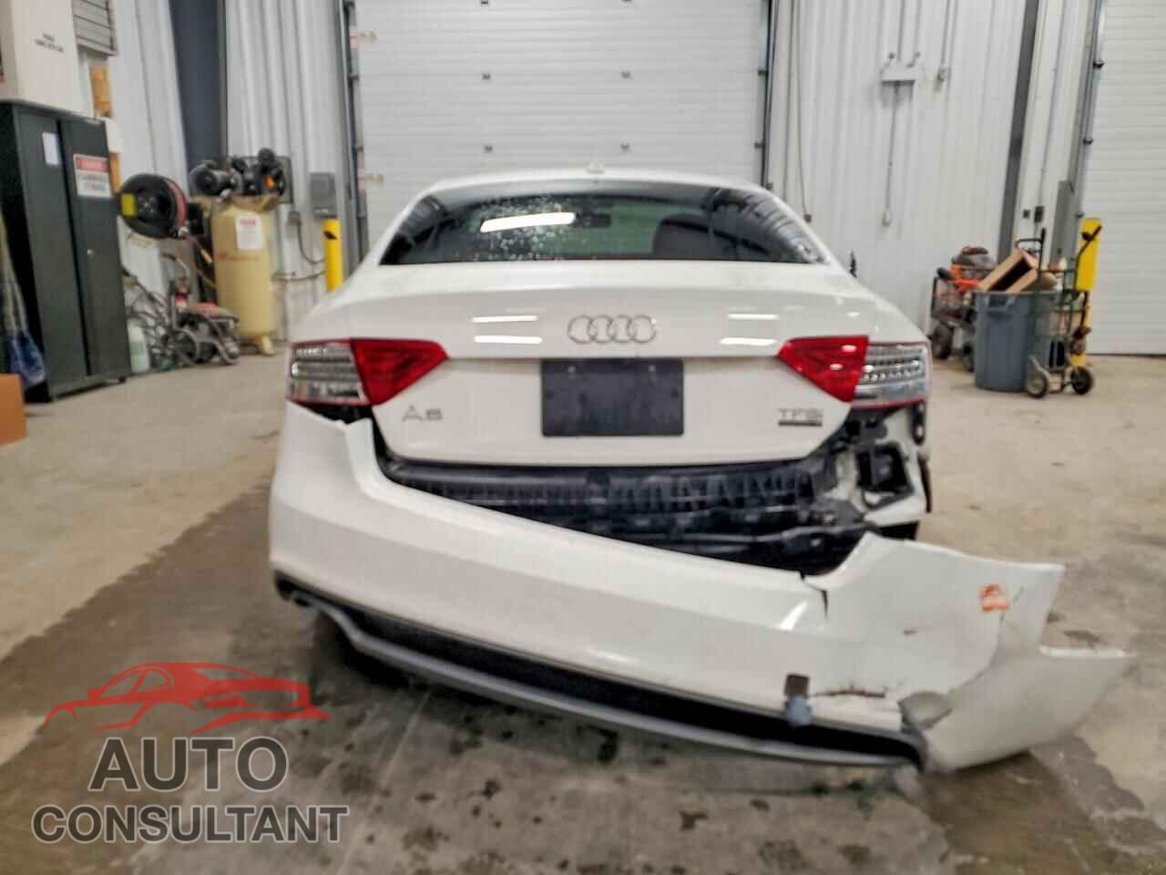 AUDI A5 2015 - WAUDFBFR3FA047931