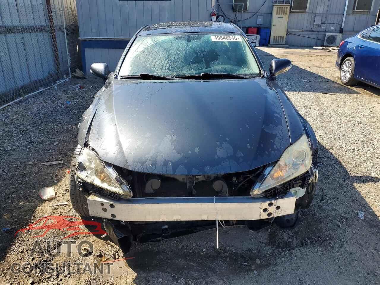 LEXUS IS 2011 - JTHBF5C28B5148256