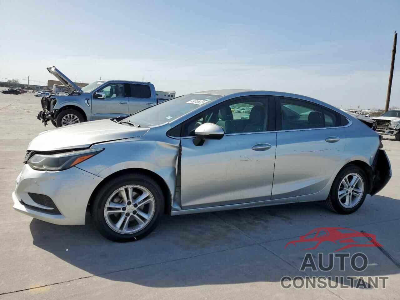 CHEVROLET CRUZE 2017 - 1G1BE5SM2H7207119