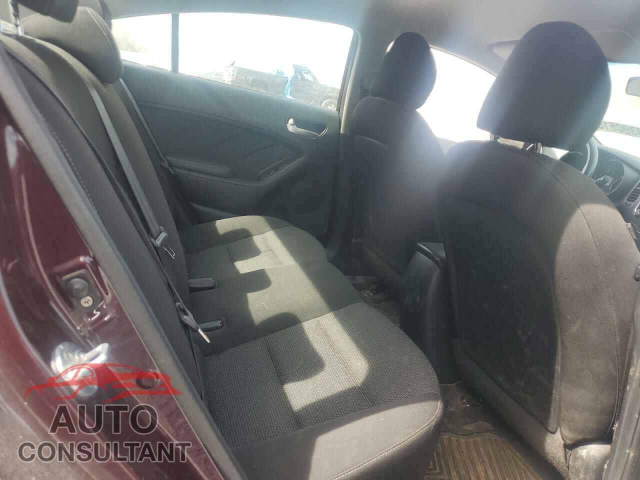 KIA FORTE 2017 - 3KPFK4A78HE114709