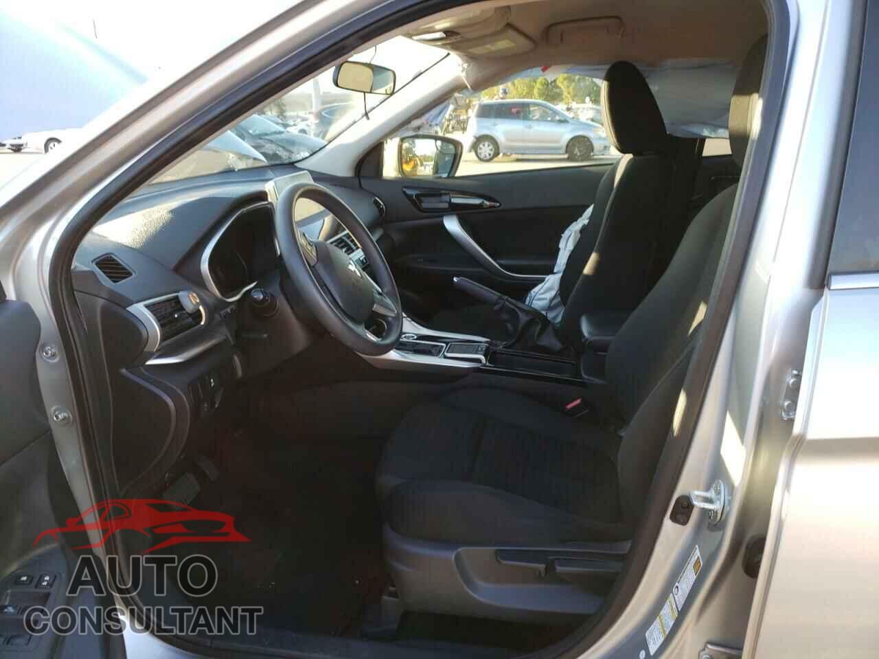 MITSUBISHI ECLIPSE 2018 - JA4AT4AA1JZ047829