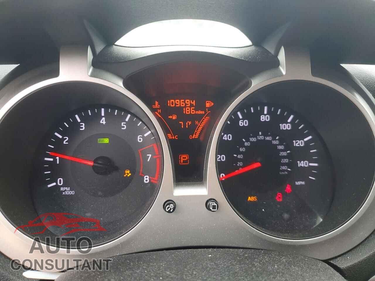 NISSAN JUKE 2015 - JN8AF5MV4FT551663