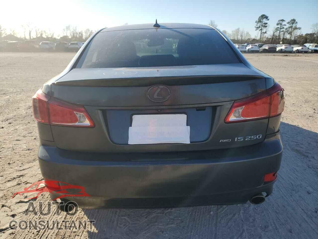 LEXUS IS 2011 - JTHCF5C26B5046345