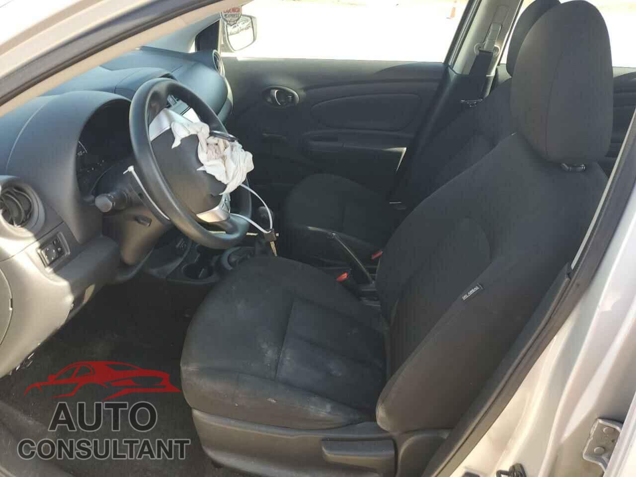 NISSAN VERSA 2019 - 3N1CN7AP3KL876475