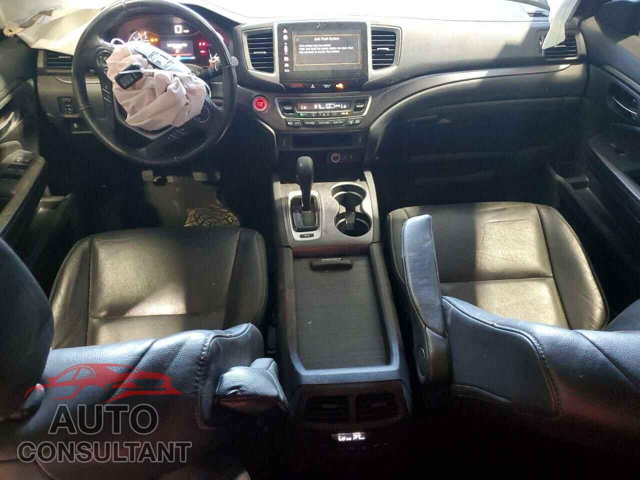 HONDA PILOT 2018 - 5FNYF6H53JB044663