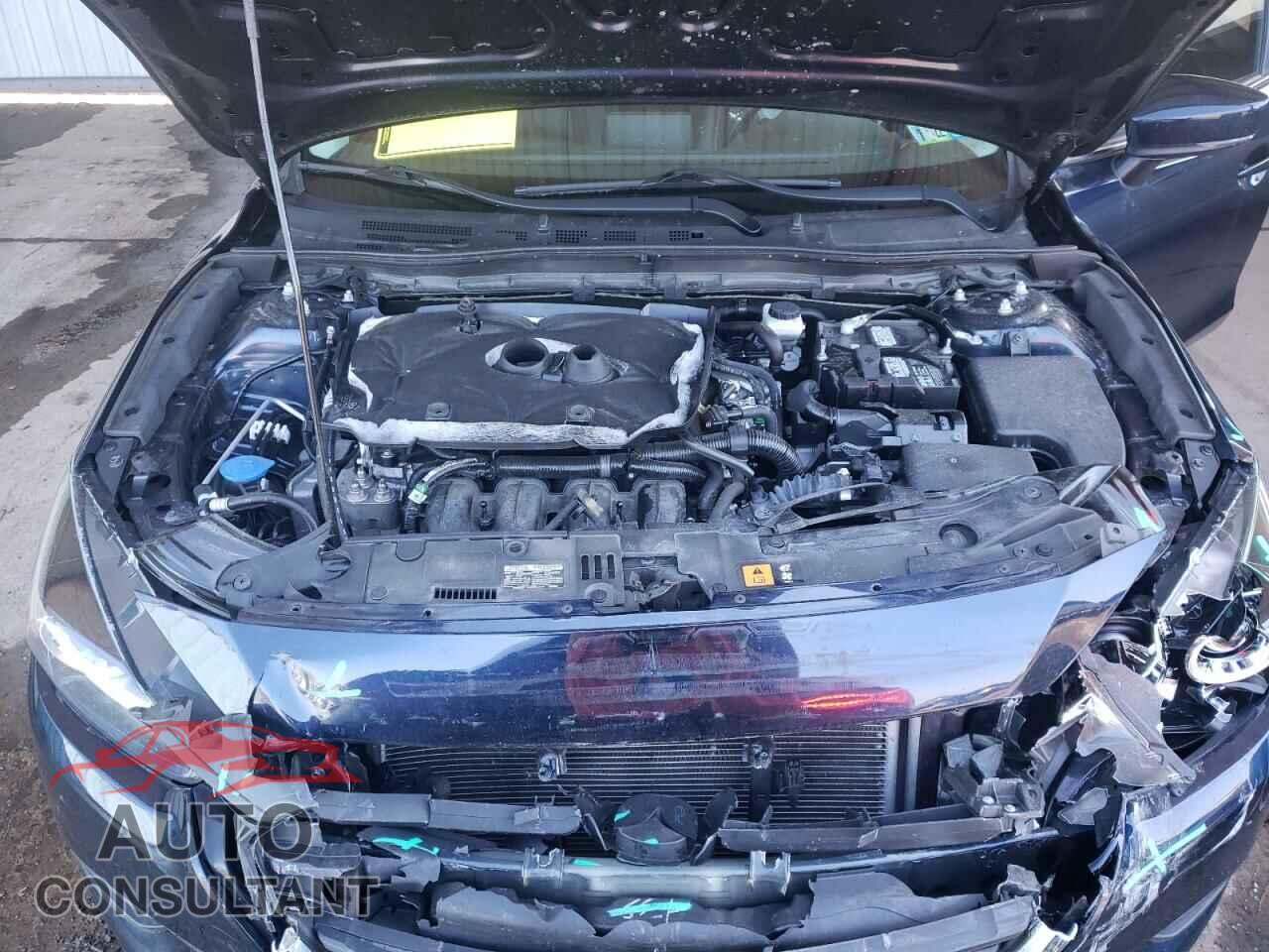 MAZDA 3 2018 - 3MZBN1V38JM211154