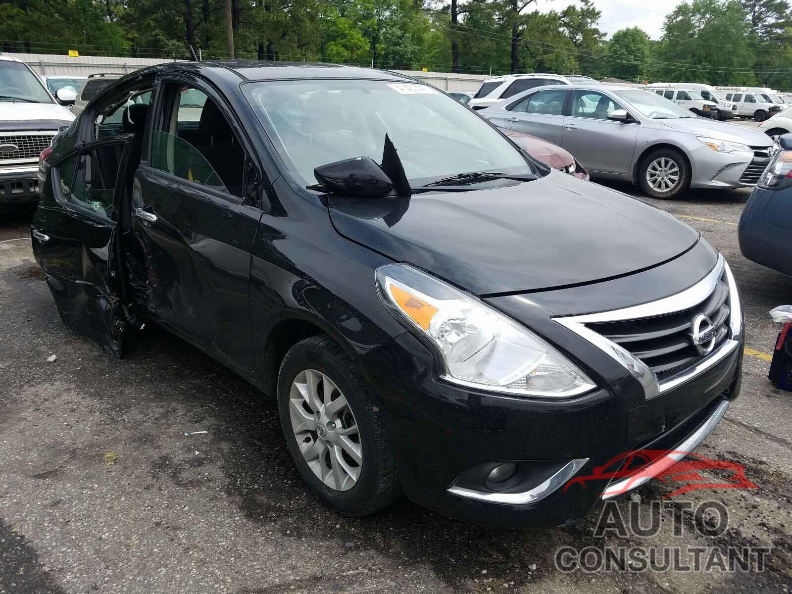 NISSAN VERSA 2018 - 3N1CN7AP2JL855406