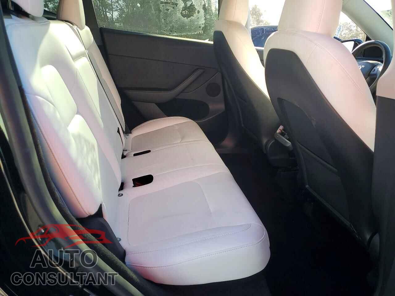 TESLA MODEL Y 2023 - 7SAYGDEF5PF871929