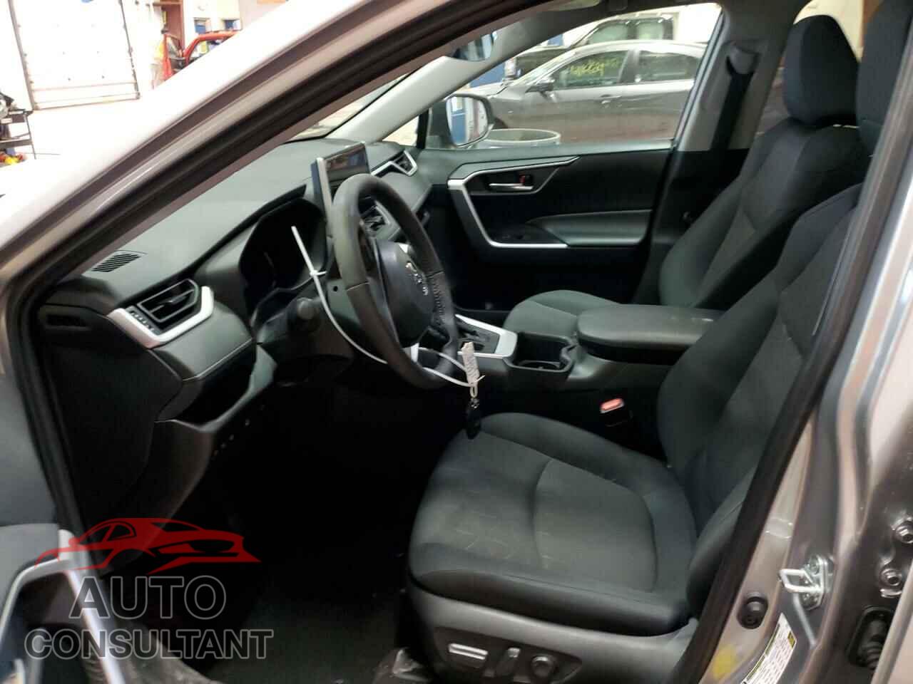 TOYOTA RAV4 2023 - 2T3P1RFV8PC362801