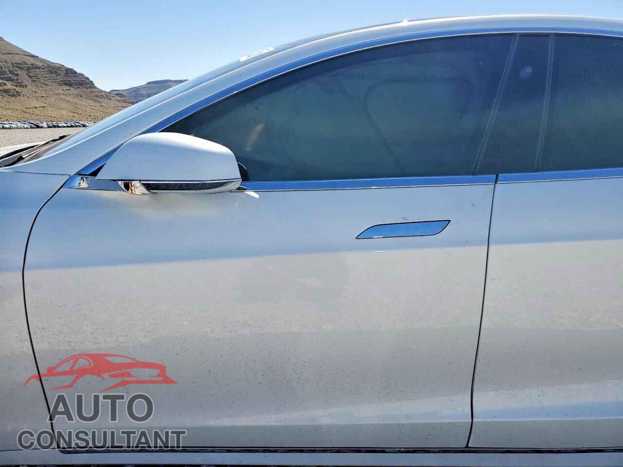 TESLA MODEL S 2019 - 5YJSA1E23KF347865