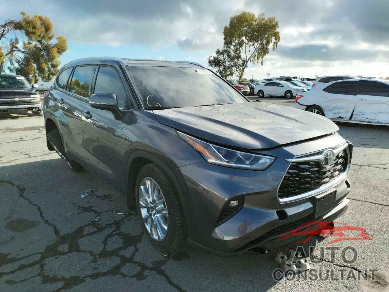 TOYOTA HIGHLANDER 2022 - 5TDDZRBH6NS184895