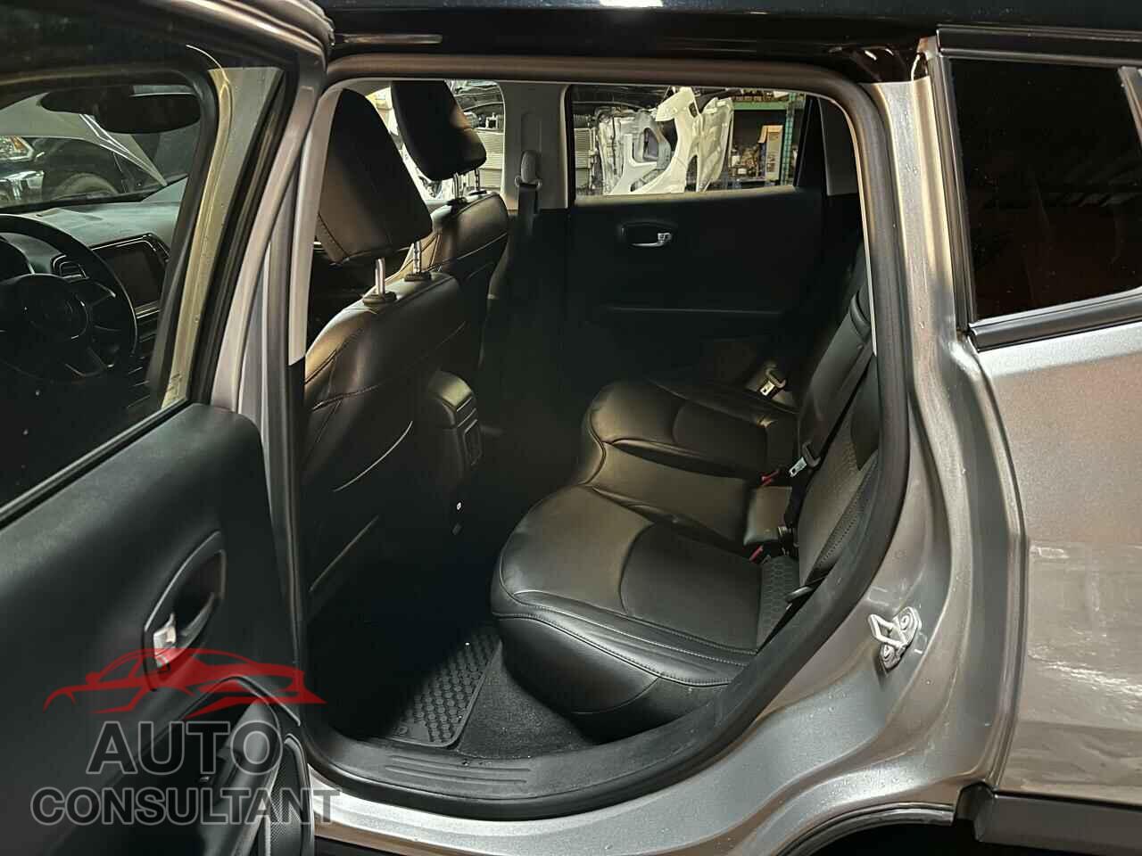 JEEP COMPASS 2019 - 3C4NJDBB2KT817386