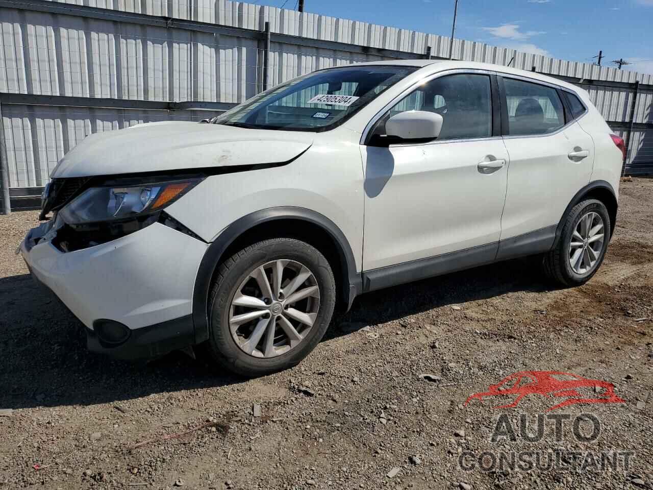 NISSAN ROGUE 2017 - JN1BJ1CP3HW017925