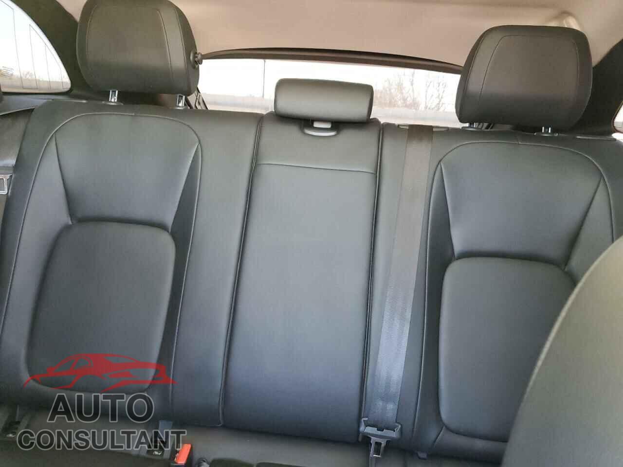 JAGUAR F-PACE 2017 - SADCJ2BN6HA088030