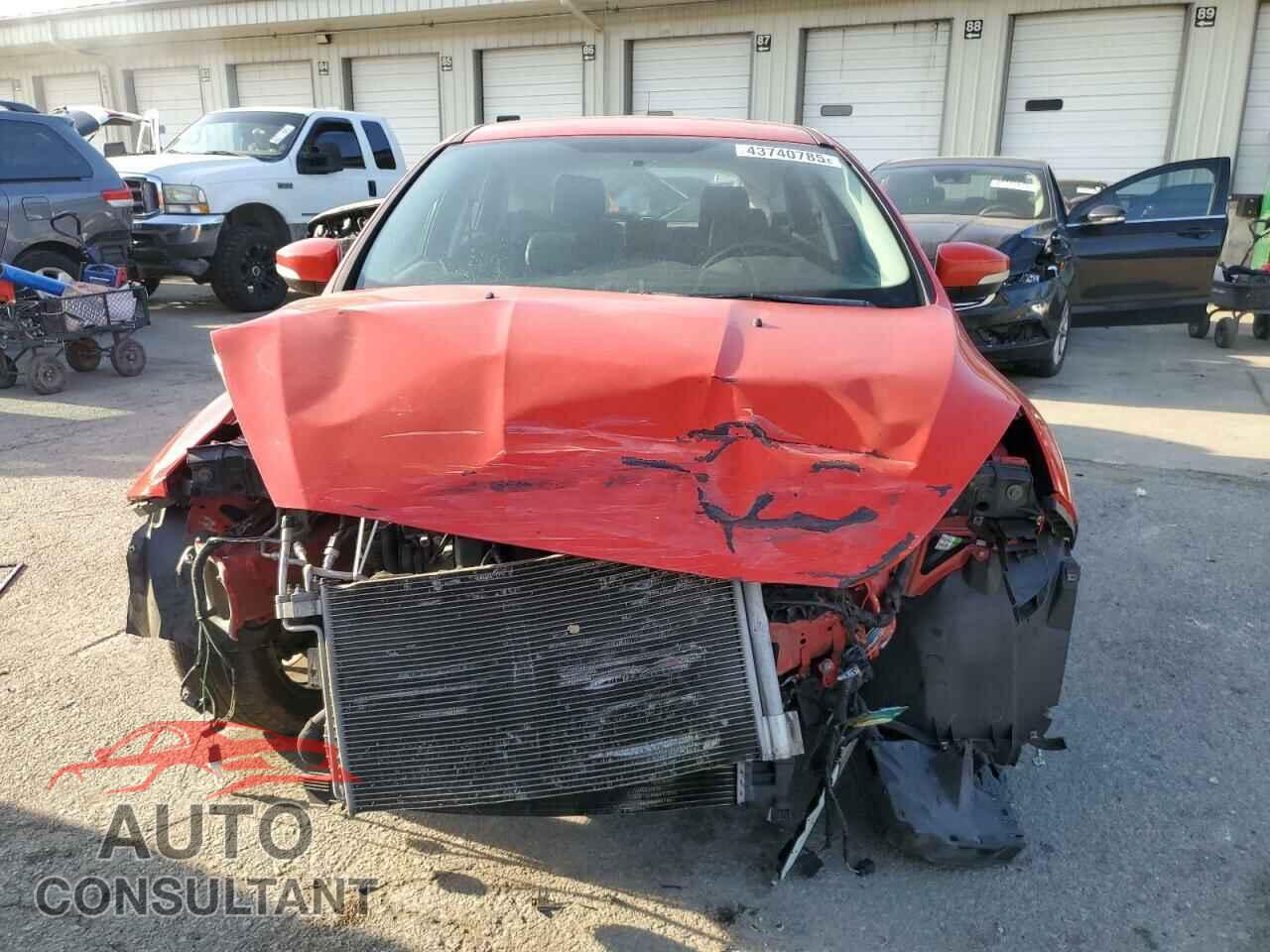 FORD FOCUS 2016 - 1FADP3K2XGL321779