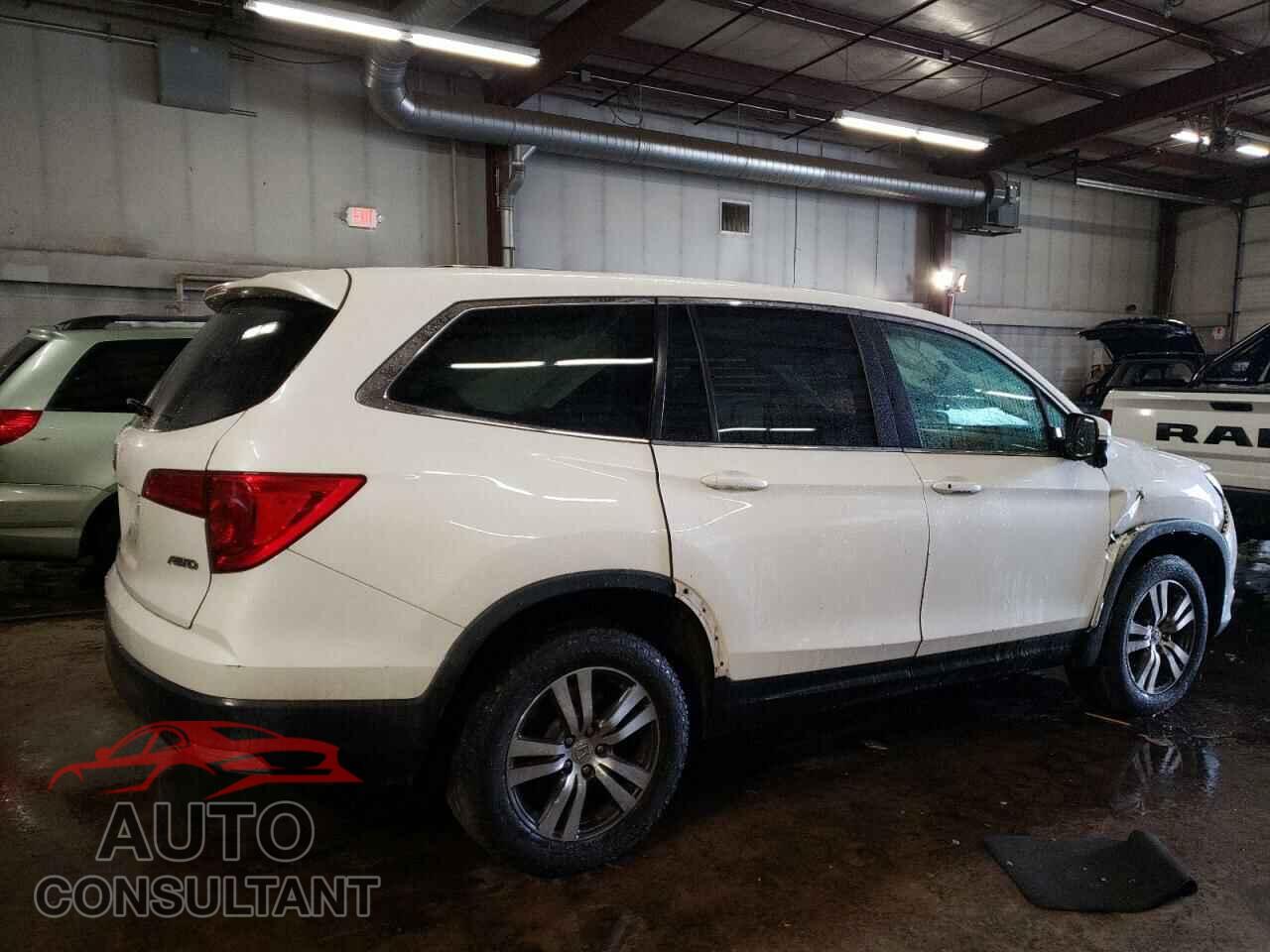 HONDA PILOT 2018 - 5FNYF6H77JB046448
