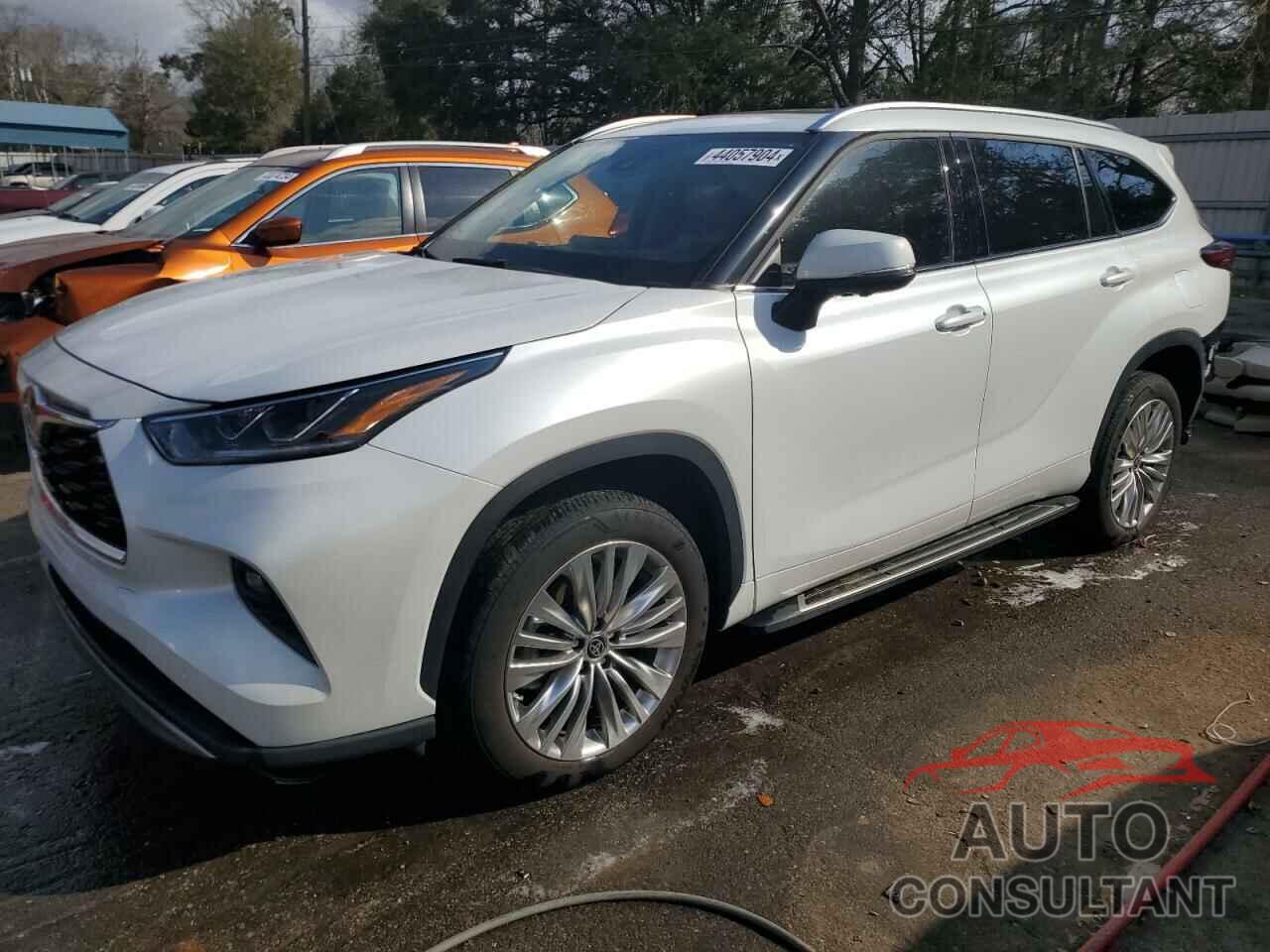 TOYOTA HIGHLANDER 2023 - 5TDKDRAH6PS507773