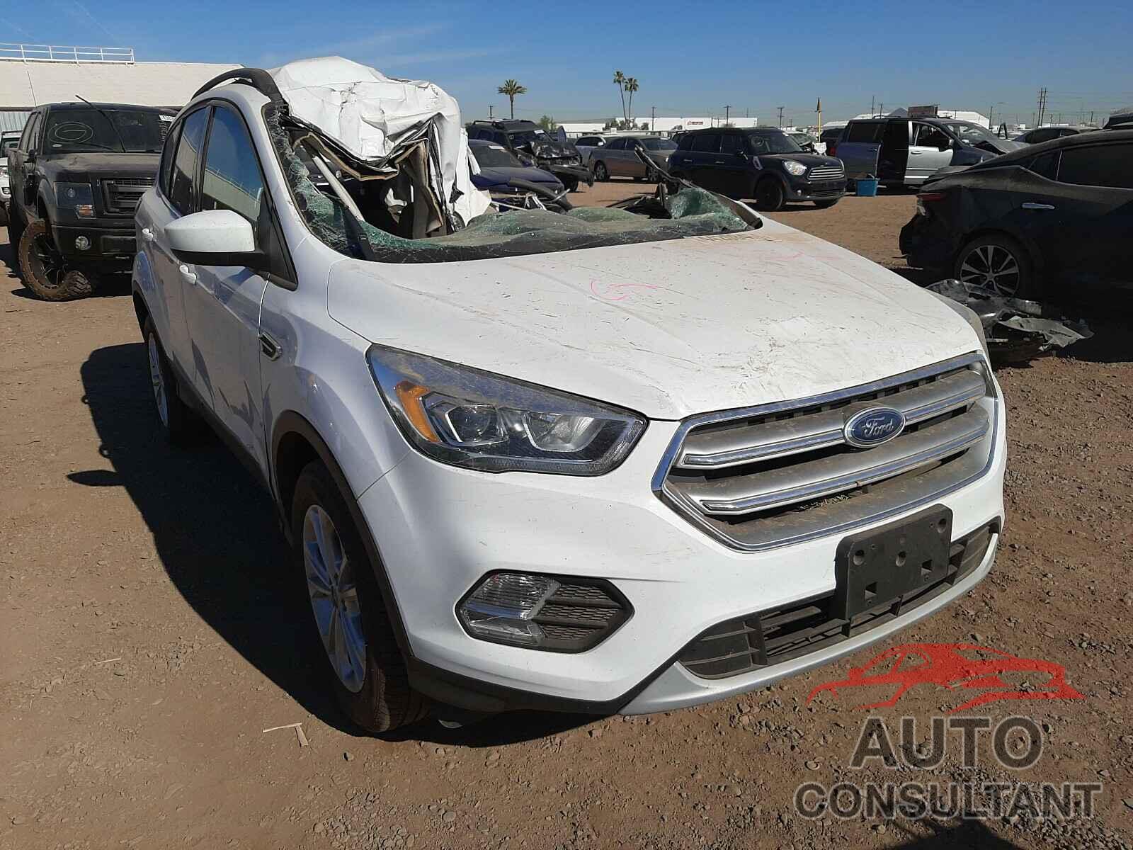 FORD ESCAPE 2017 - 1FMCU9GD8HUA51454